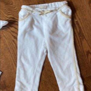 Lot of 12 outfits(+ 2 pair of socks)Converse new